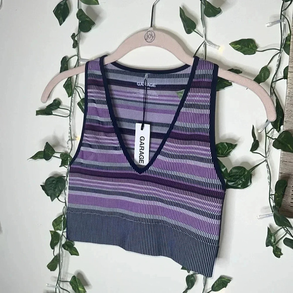 Garage V Neck Tanktop NWT - Picture 2 of 4